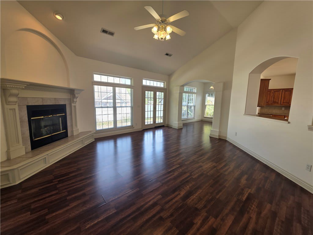 302 Cross Creek Drive – photo 2