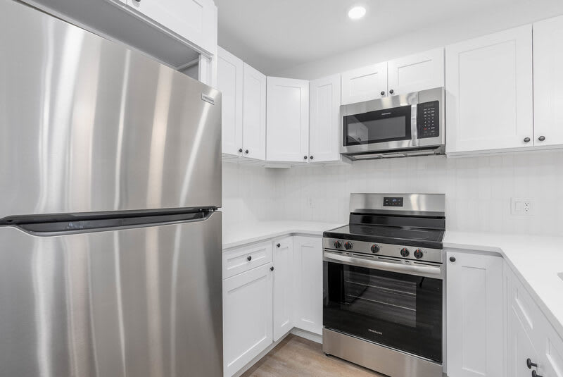 2057 East Rush Street – photo 5