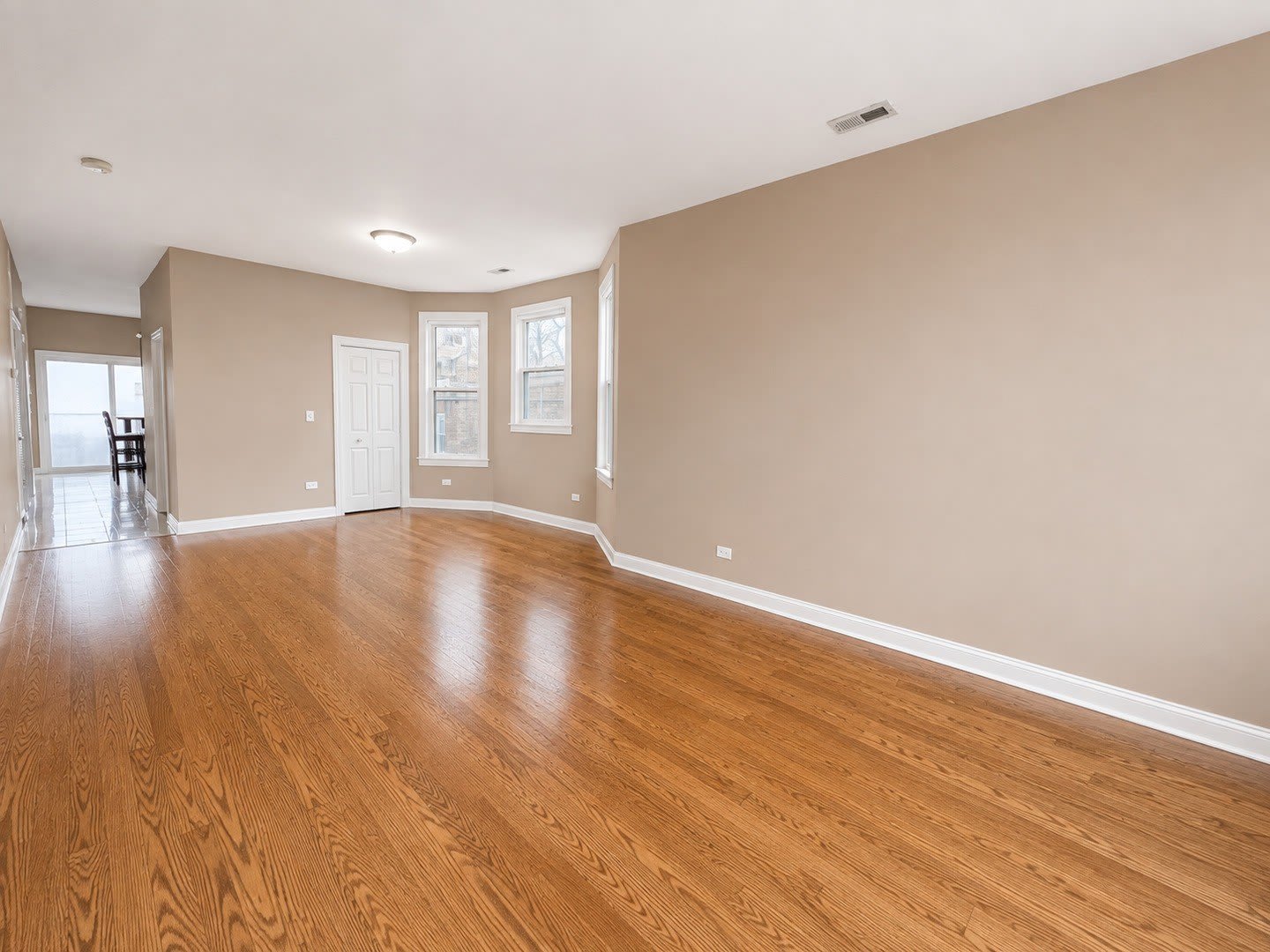 1807 N Lawndale Avenue – photo 4