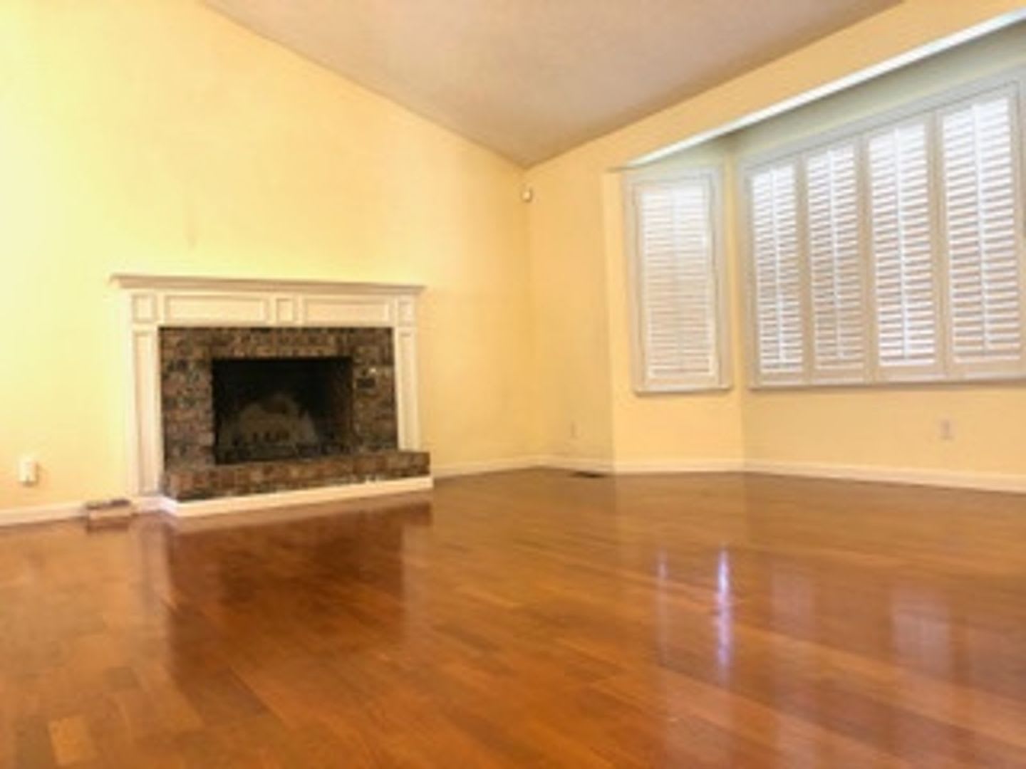 Spacious 4 bedroom in Finn Hill/Juanita area in a cul-de-sac with large backyard – photo 3