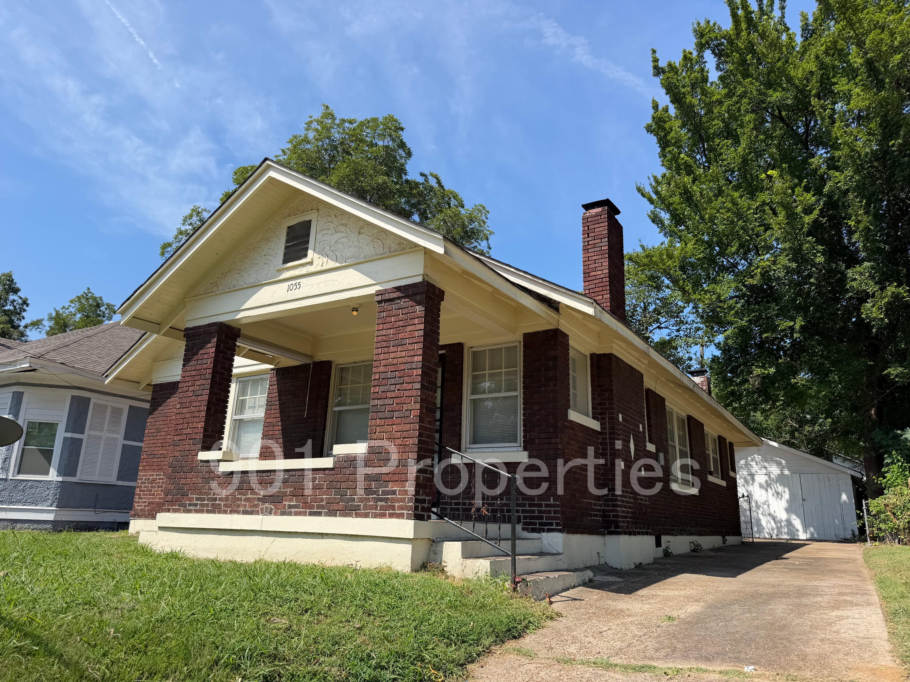 1055 South Cox Street – photo 2