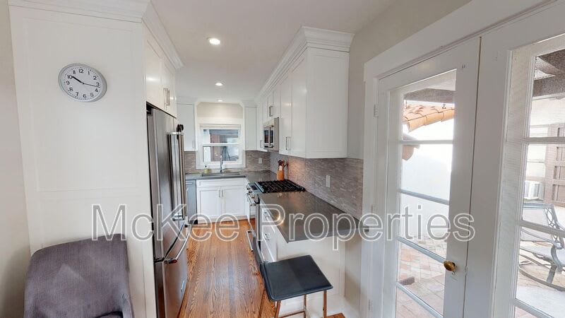 416 G Avenue – photo 4
