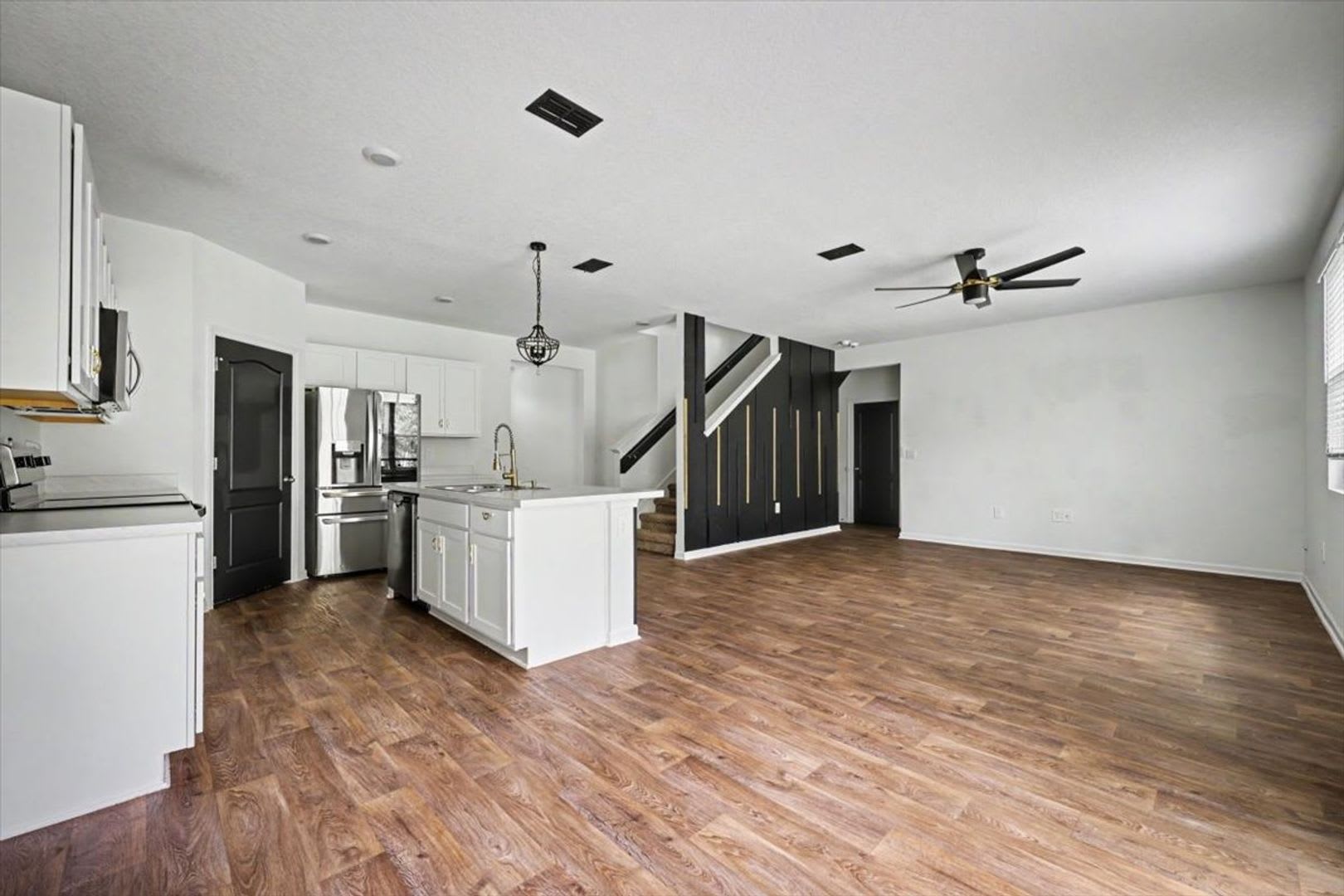 2023-Built 5BR Cul-de-Sac Home with Fenced Yard & Resort Amenities – photo 5