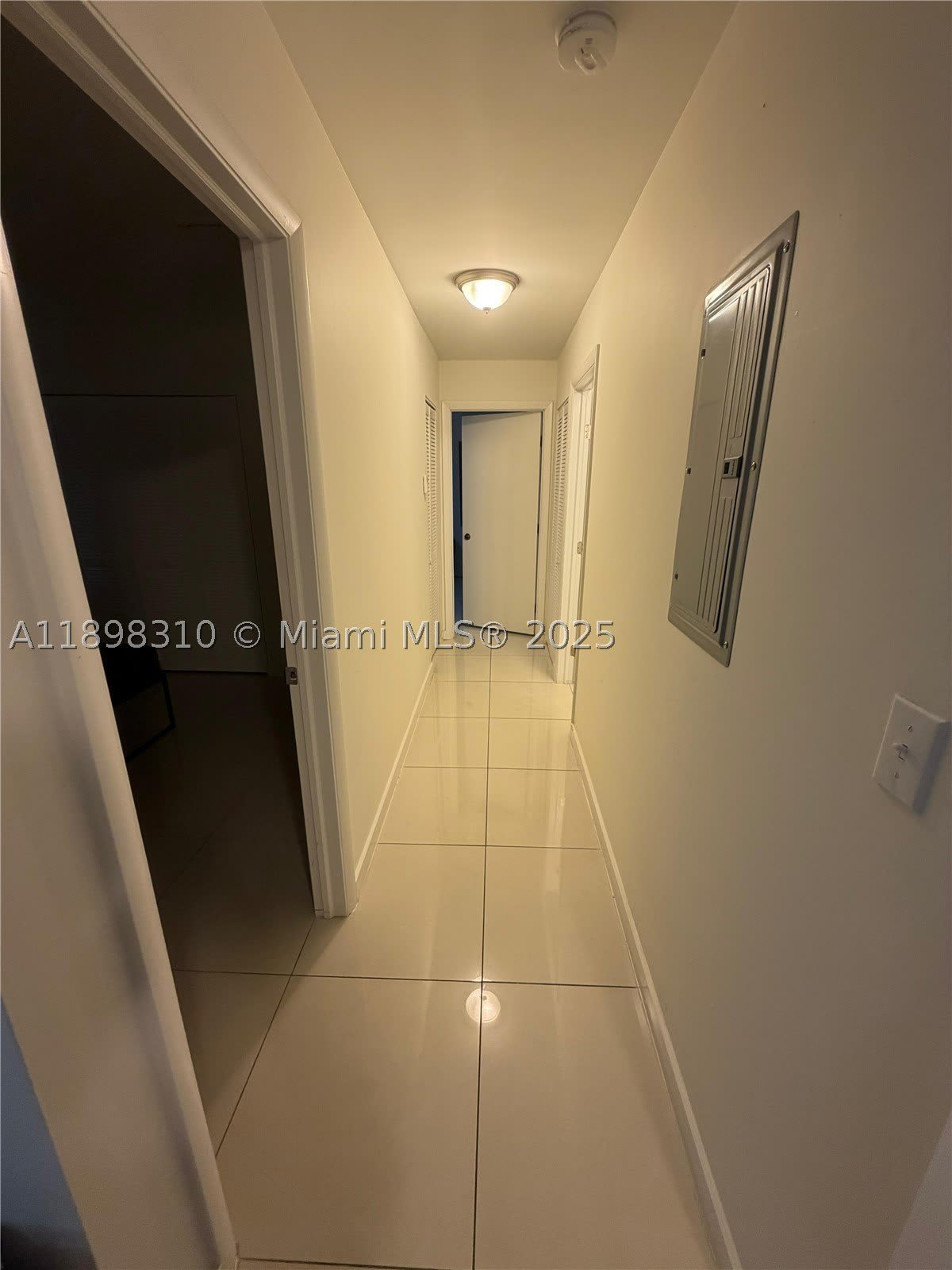1132 NW 38th St – photo 4