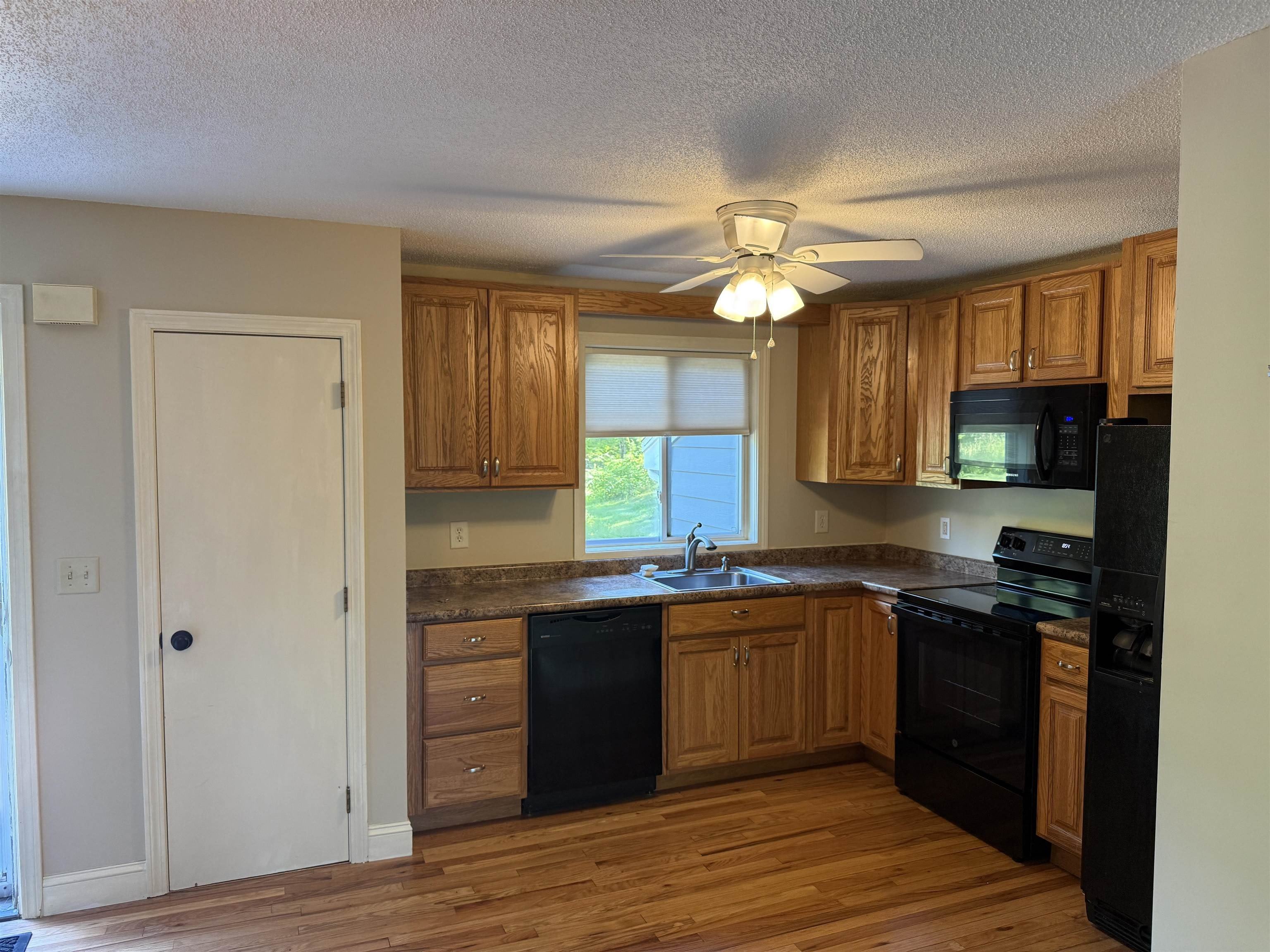 25 Apple Lane – photo 5