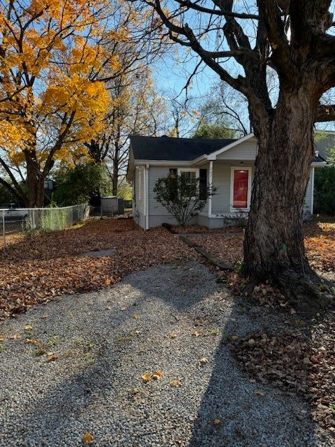 207 Lutie Street – photo 2