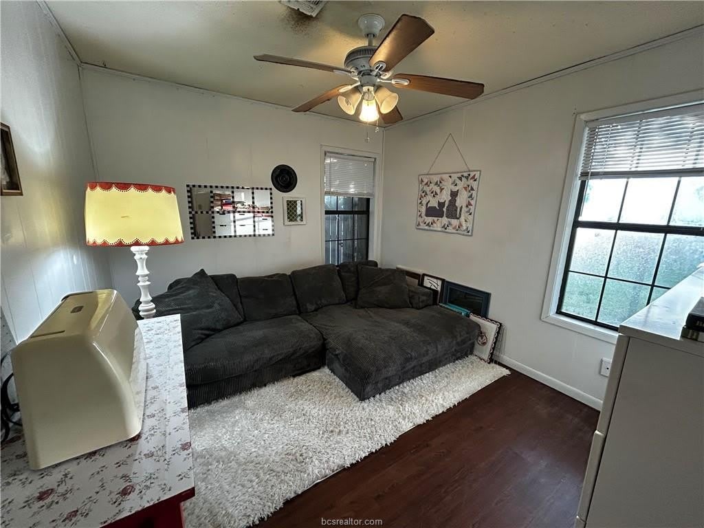 405 Live Oak Street – photo 2