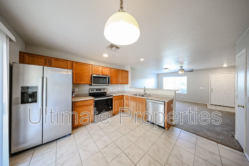 15312 W Watson Ln – photo 5