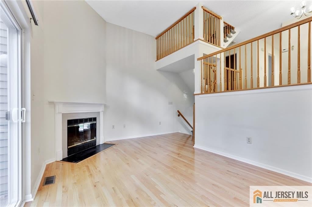 140 S Barrow Place – photo 2