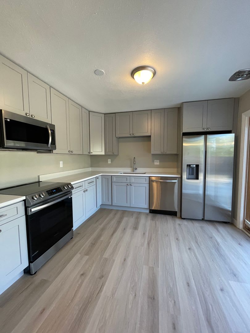 Beautiful 4 bed 2 Bath house in Aurora – photo 2