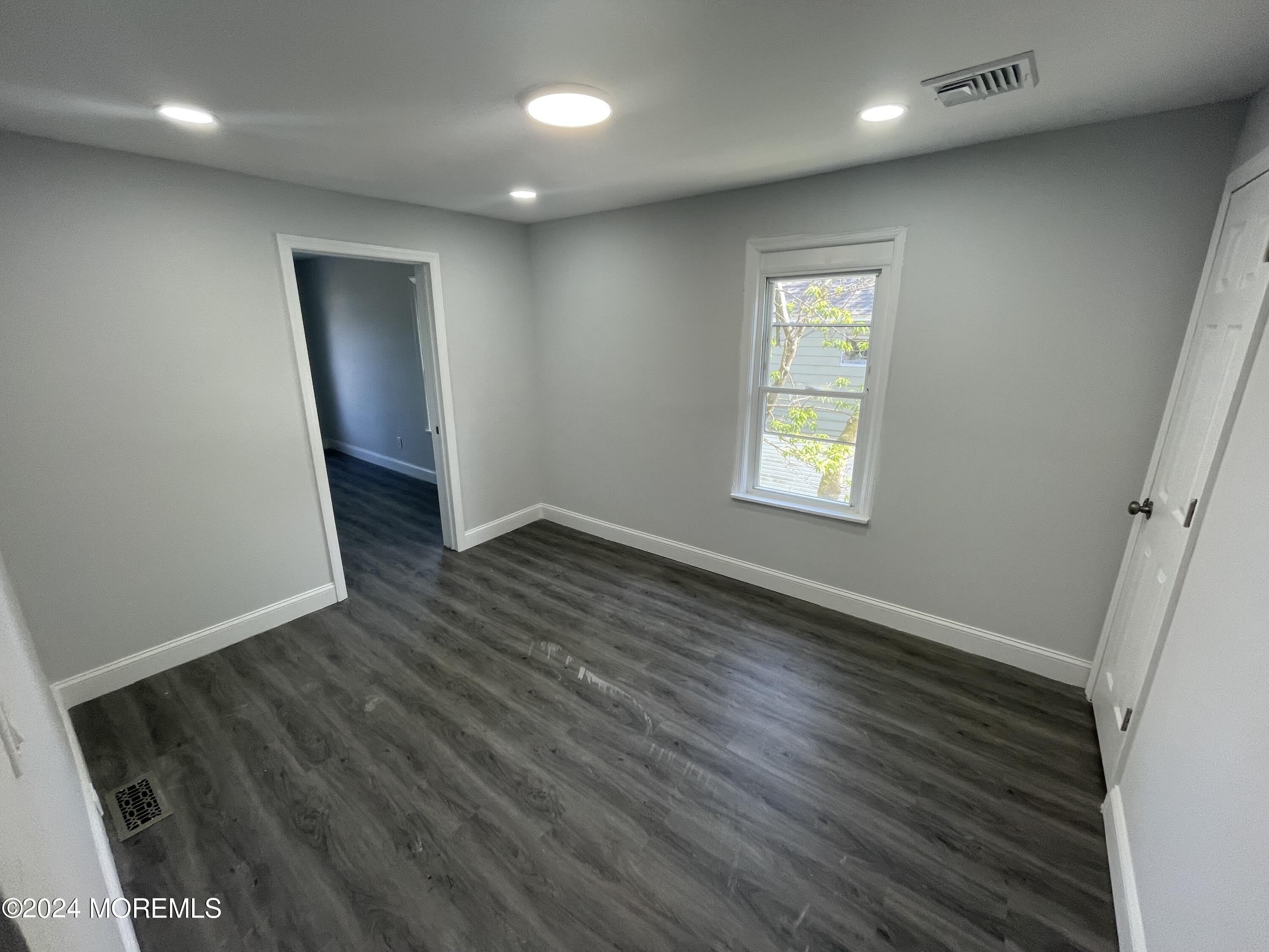 413 Ridge Avenue – photo 2