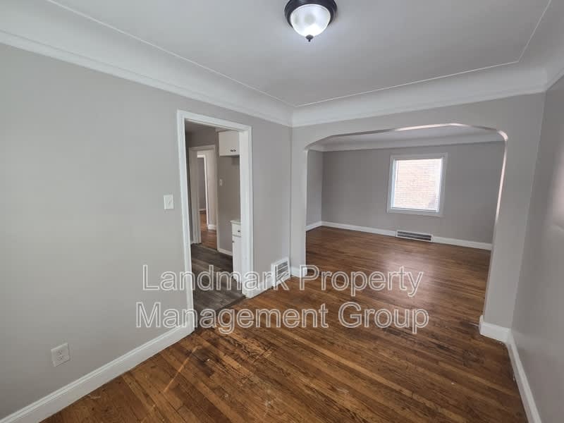 15401 Eastwood Street – photo 5