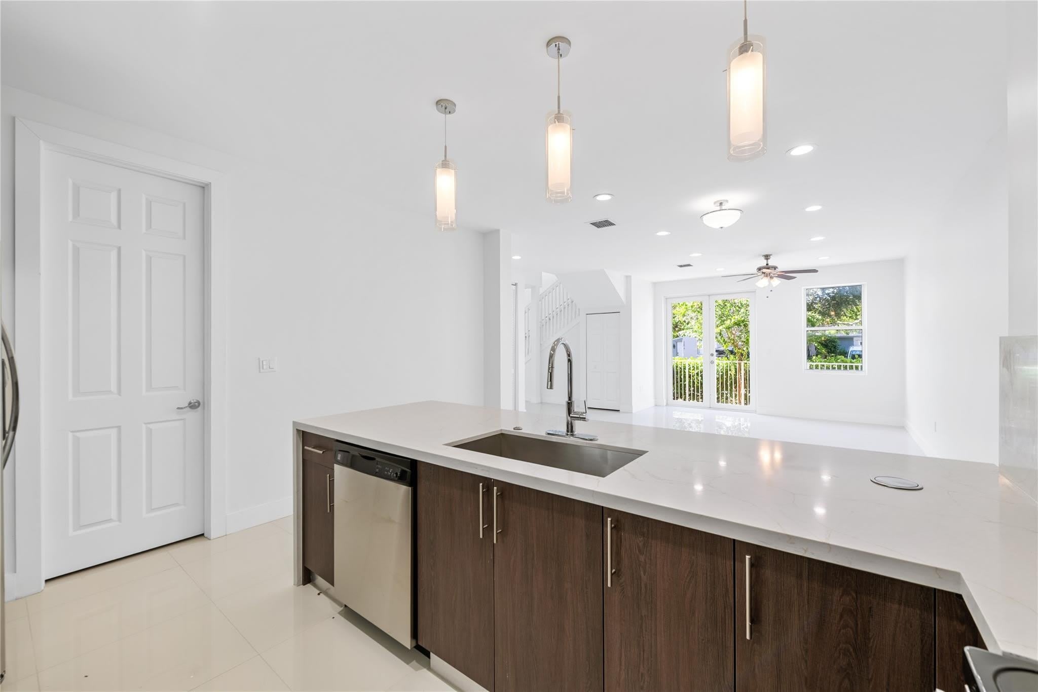 1428 SW 4th Avenue – photo 4