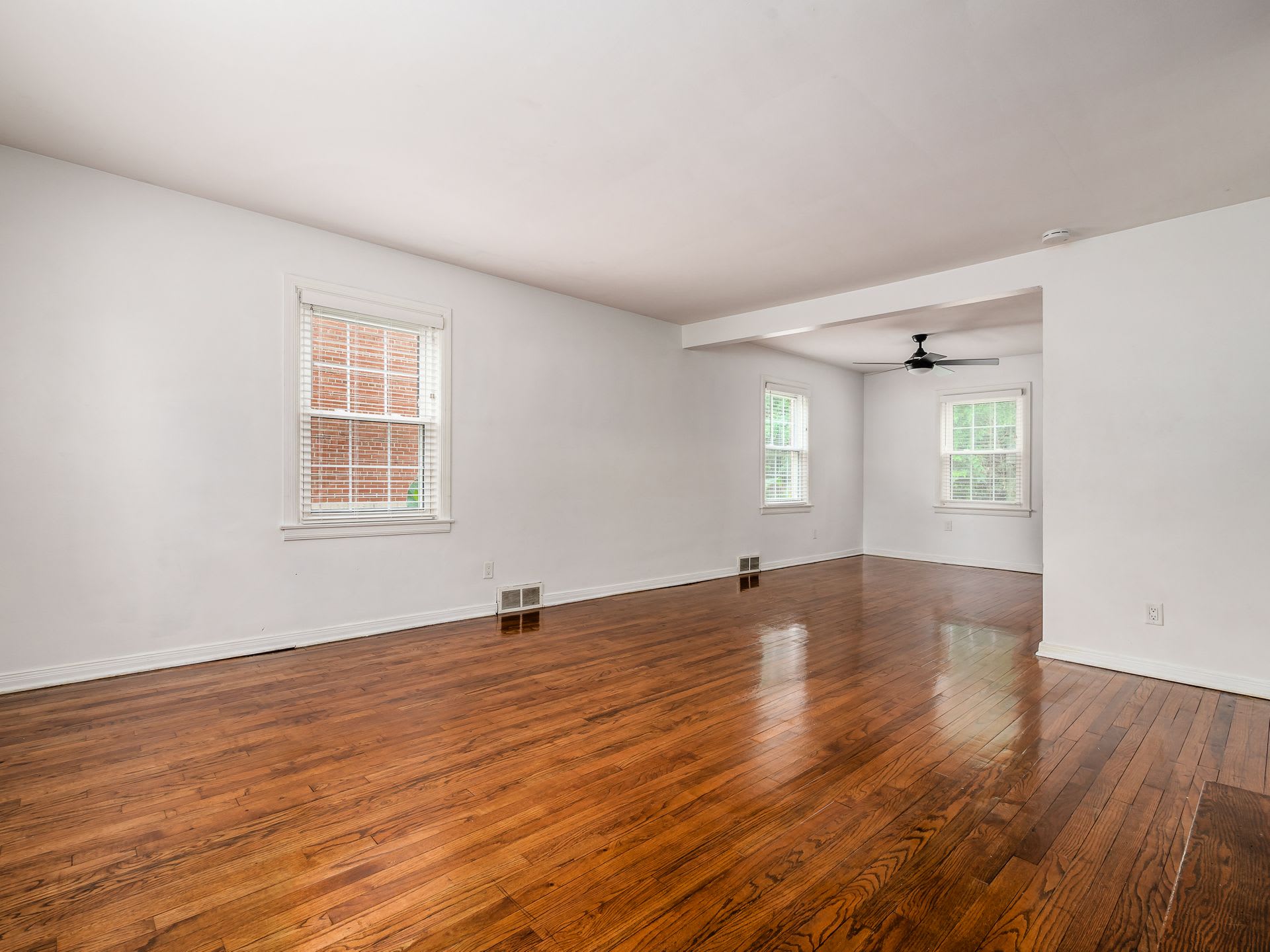 111 East Selby Boulevard – photo 2