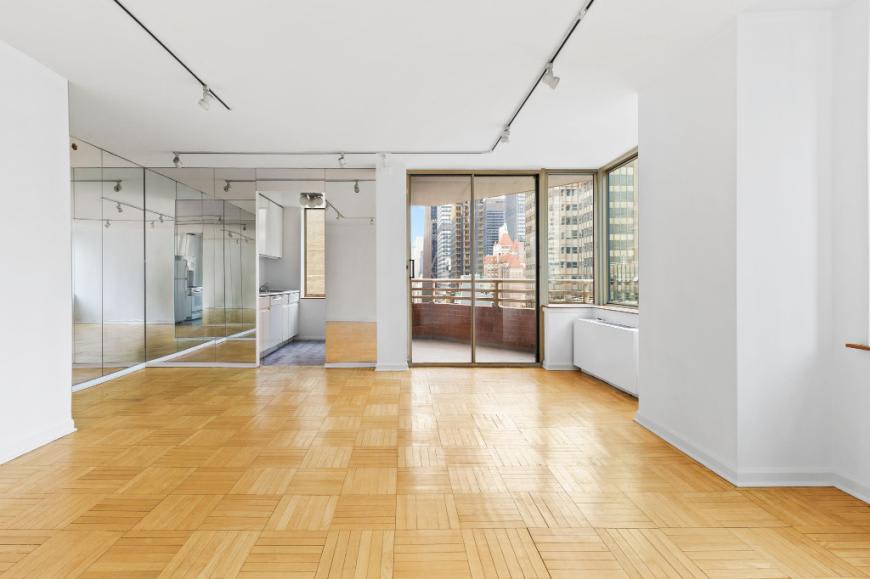 236 East 47th Street – photo 3