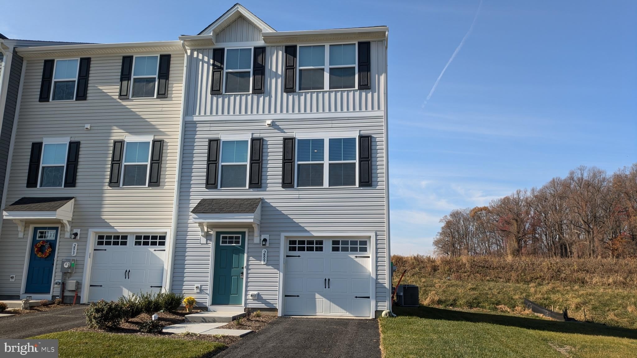 289 HAMILTON Lane – photo 1