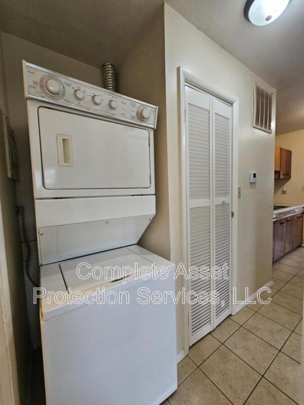 934 N Wood St – photo 3