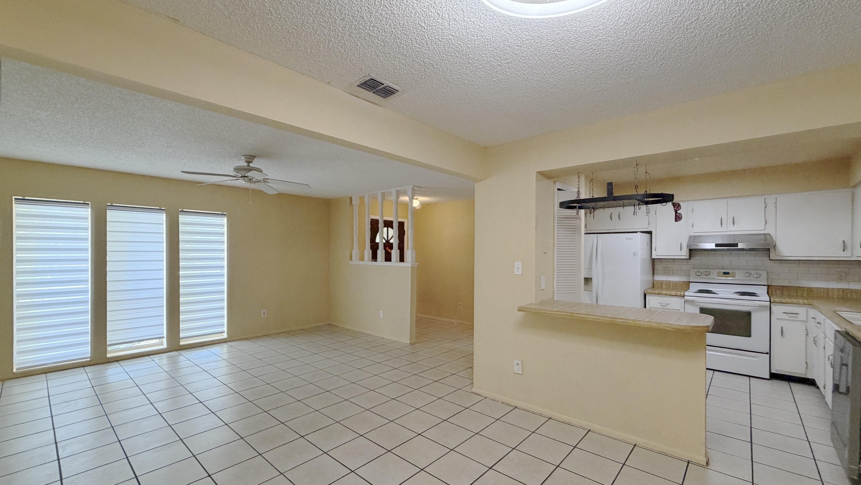 889 Hendry Drive – photo 4