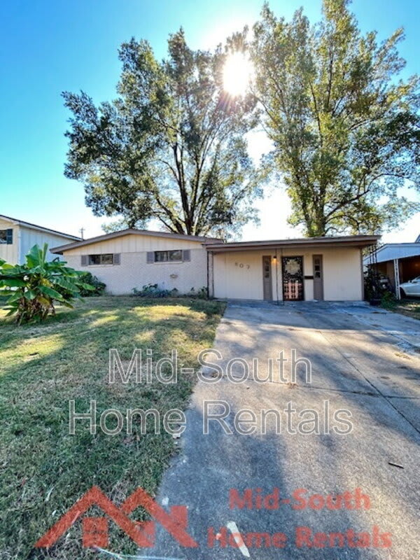 803 Ledbetter Ave – photo 1