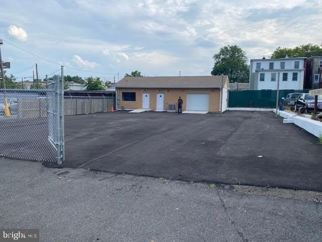 239 BERNARD Street – photo 1