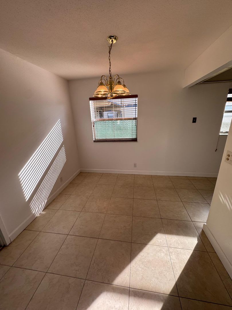 55 + Community KINGS POINT BRITTANY CONDOS 2 bedroom 2.5 Bath. – photo 4