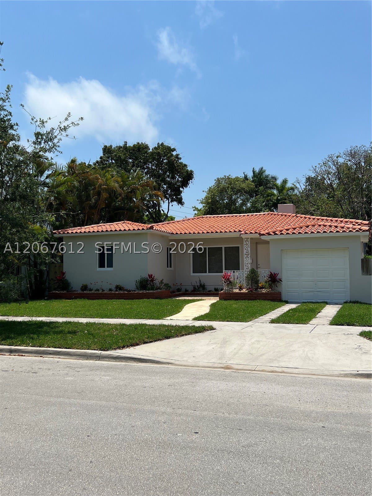 110 SW 30th Rd – photo 1