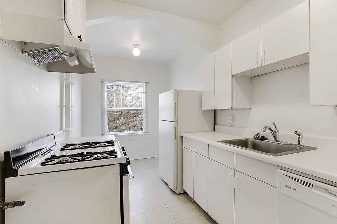 Corona Court Apartments – photo 4