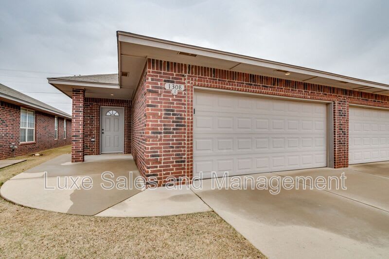 1308 Garden Gate Drive – photo 3