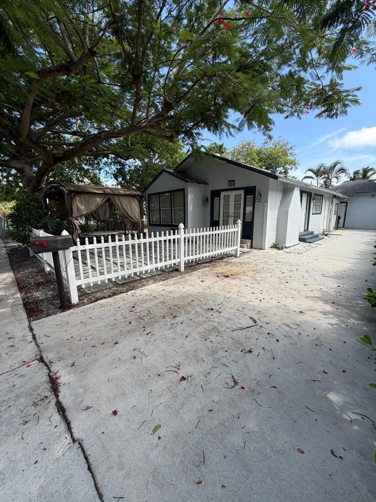 514 Churchill Road – photo 2