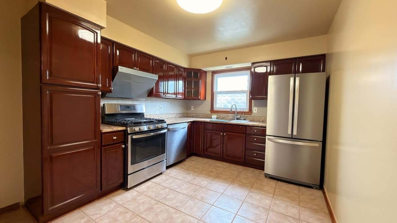 1002 87TH ST – photo 4