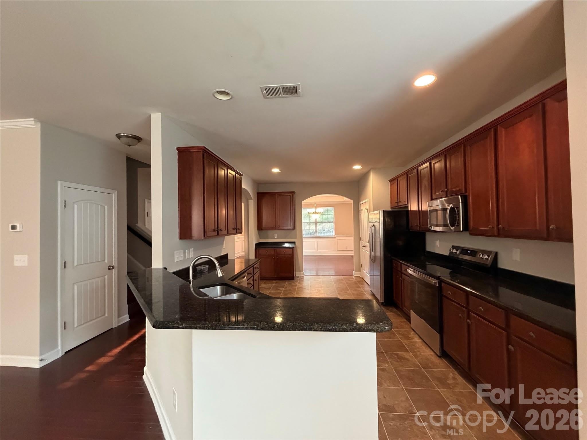2002 Fripp Lane – photo 3
