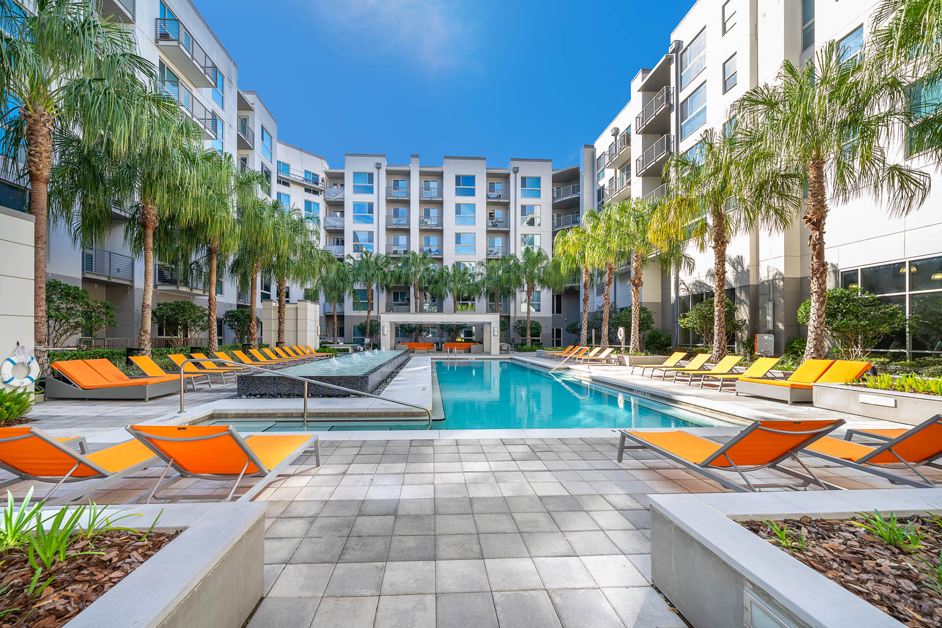 Nora Apartments – photo 1