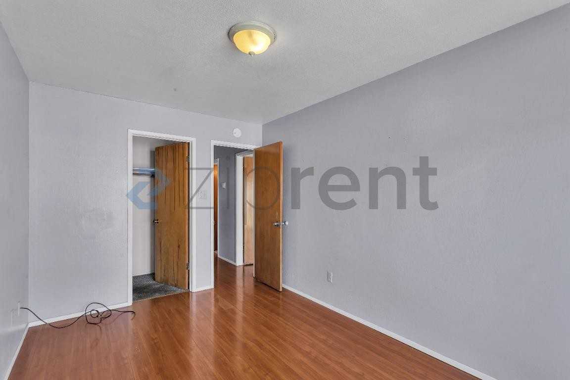 2121 Esmond Ave – photo 4