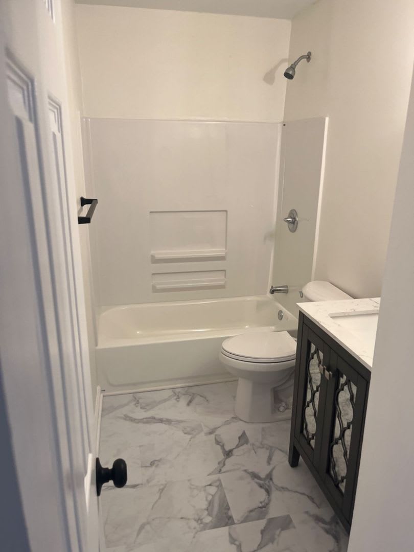 Coming Soon Charming Newly Renovated Duplex In Belmont Available Now – photo 3