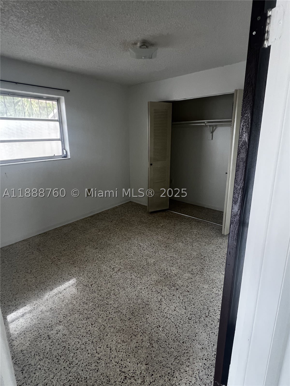 619 SW 11th Ave – photo 1