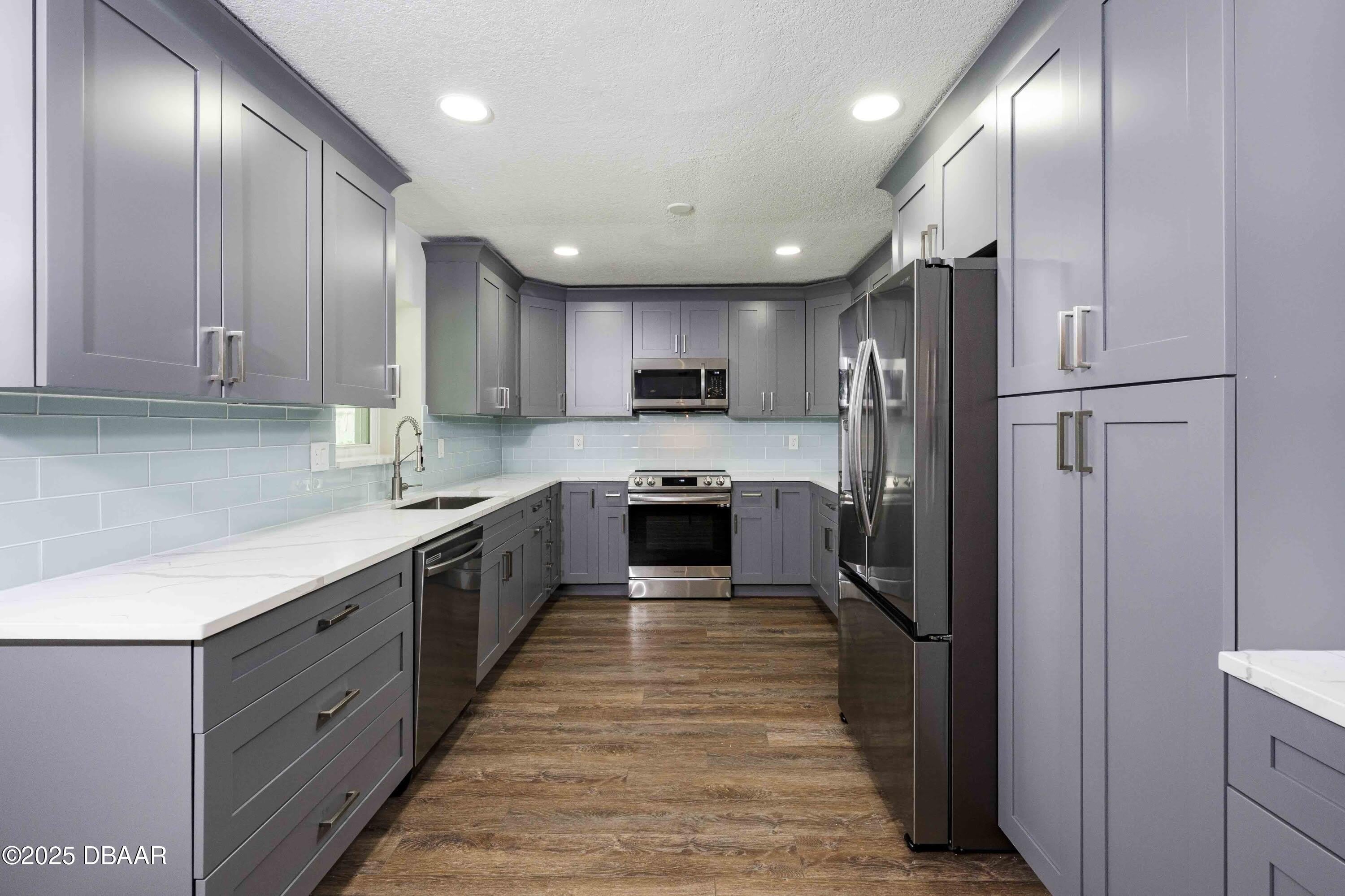 6118 Del Rio Drive – photo 2