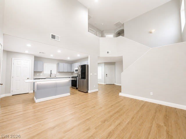 573 ASPEN LEAF Street – photo 4