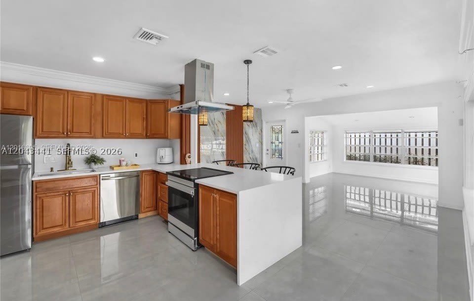 2718 Sherman St – photo 3
