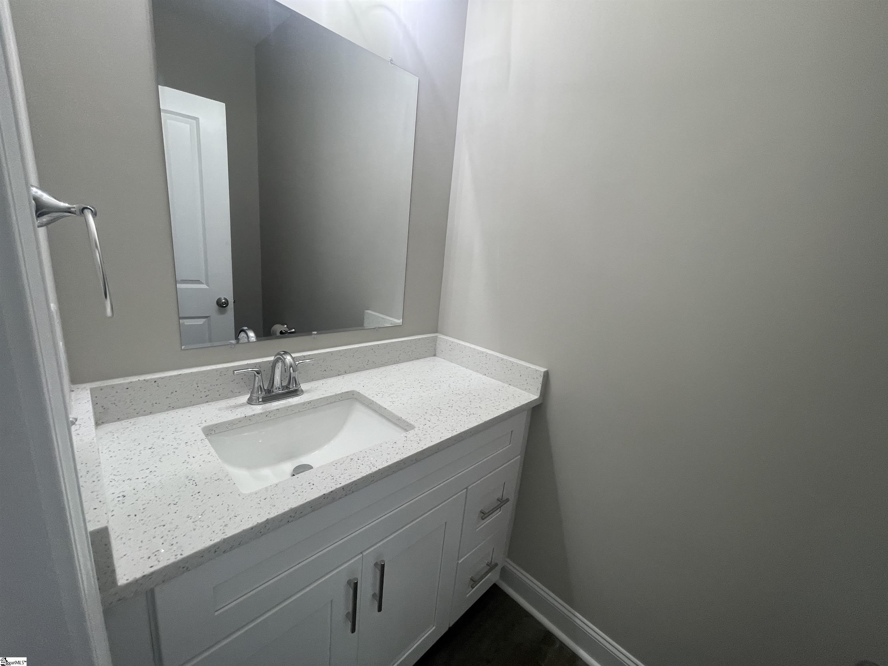 709 Rockcliff Street – photo 5