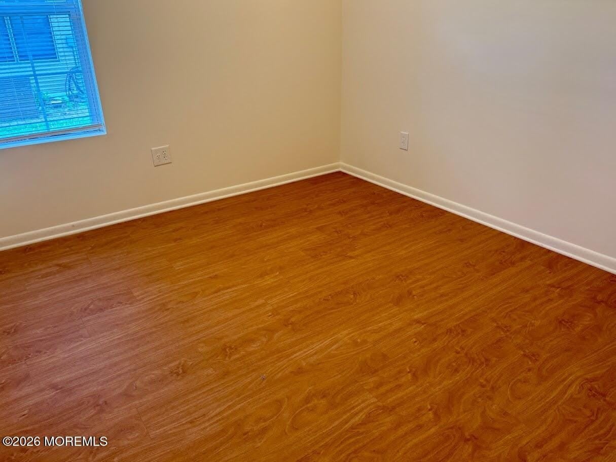 548 Clark Avenue – photo 4