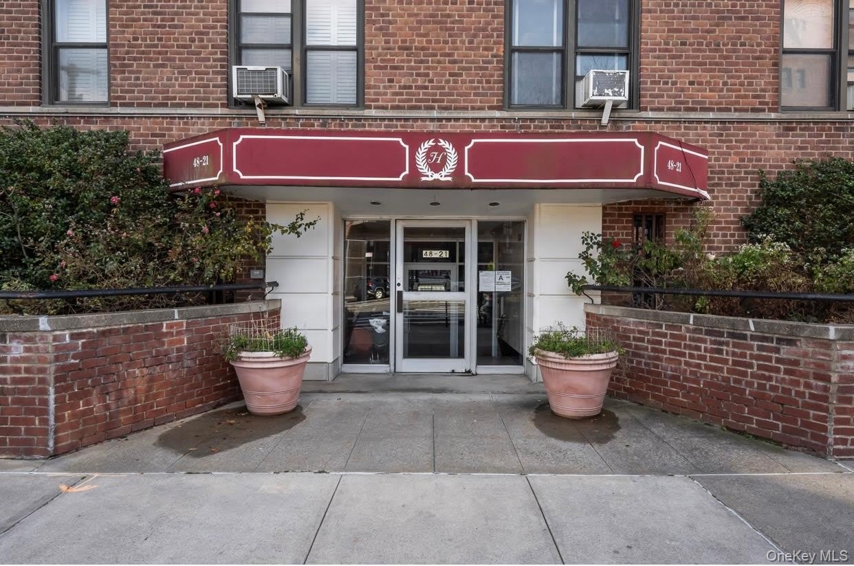 48 21 40Th St – photo 4