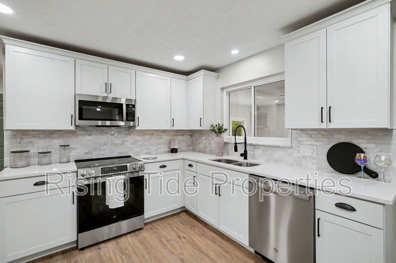 2569 Richmar Dr – photo 2