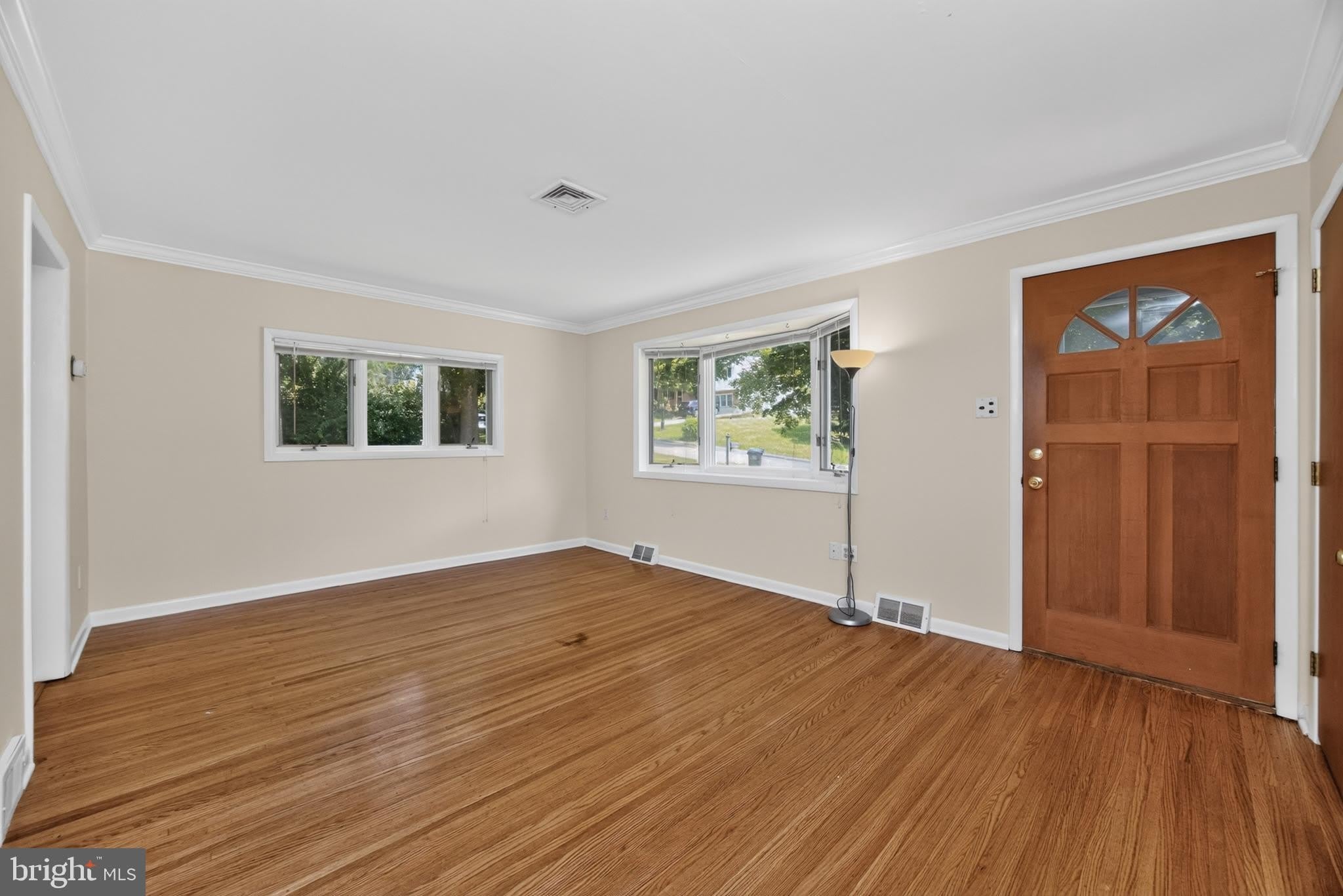 527 Oriole Drive – photo 2