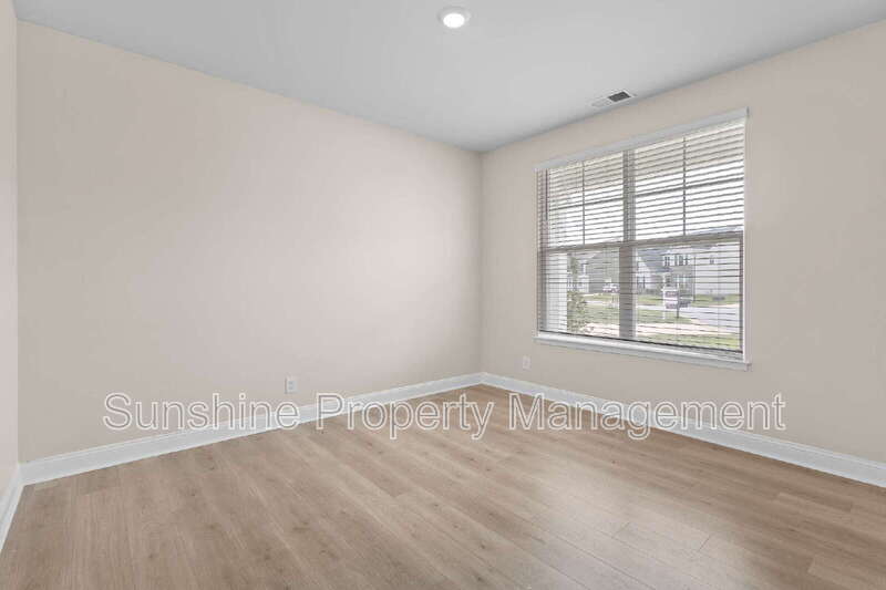 196 Royal Blackheath – photo 2