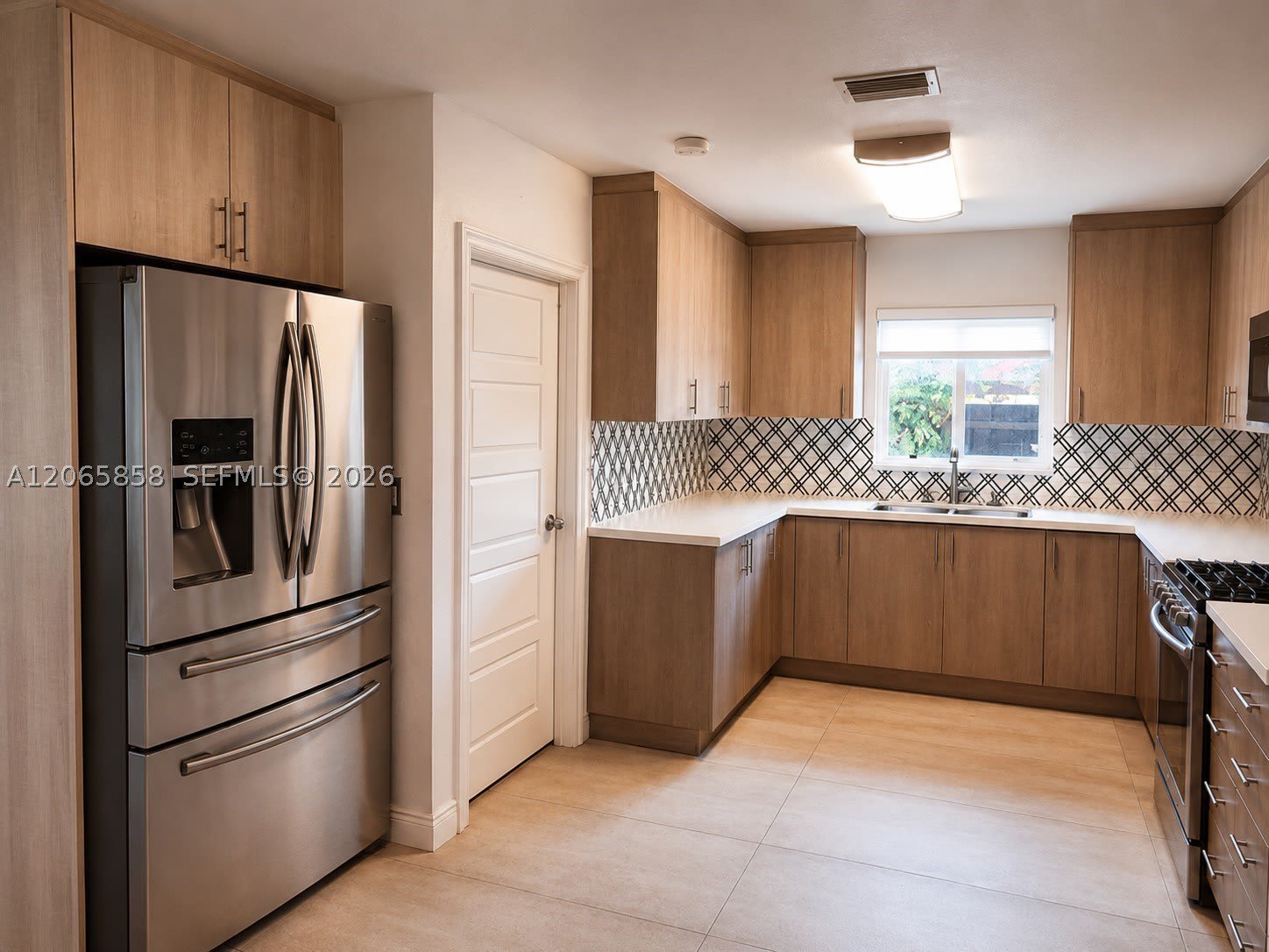 9461 SW 62nd St – photo 3