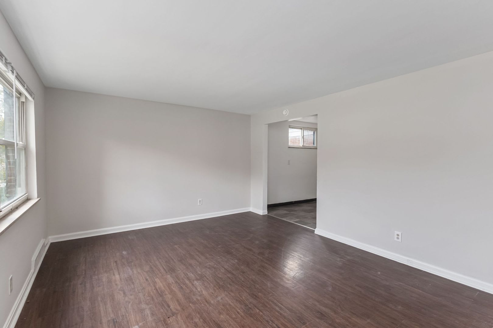 *MOVE IN SPECIAL* Westwood- Cozy 3 bedroom 1 Bath – photo 3