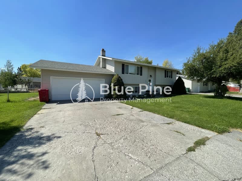 465 Lyn Avenue – photo 2