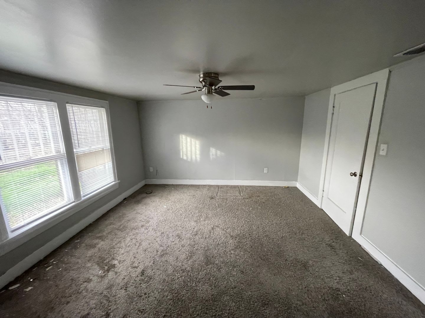 5 bedroom, 2 bath – photo 2