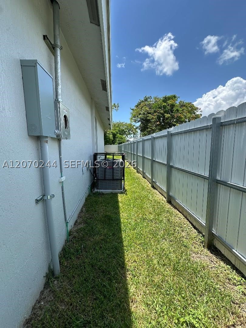 12230 SW 219th St – photo 3