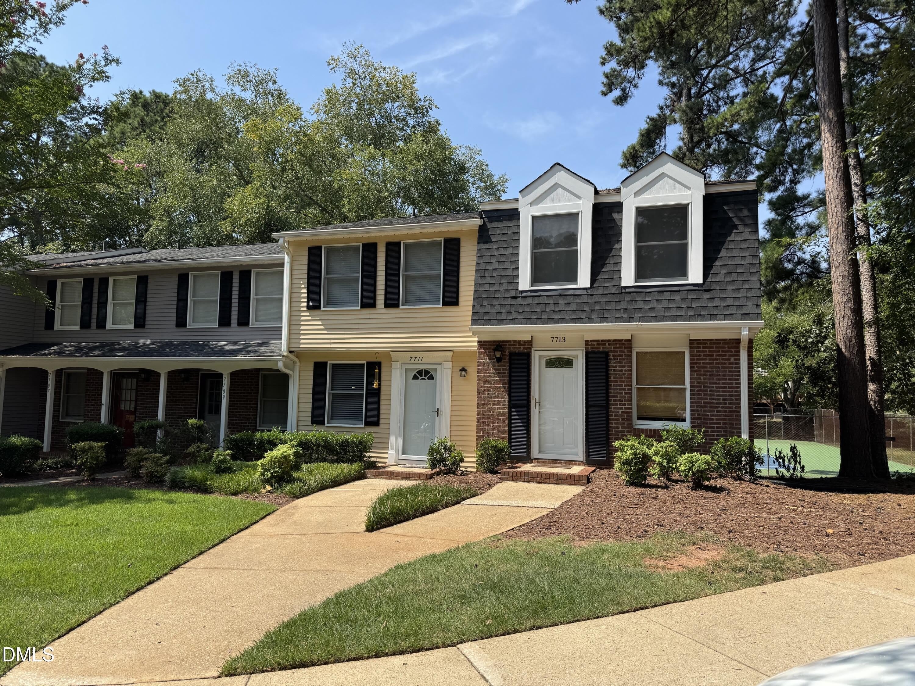 7713 Crown Crest Court – photo 2